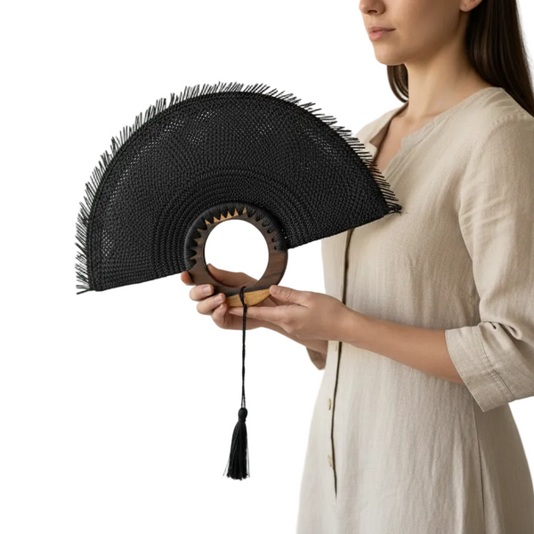 Abanico Artesanal Charcoal Palma Jipijapa con Mango de Madera Hecho a Mano