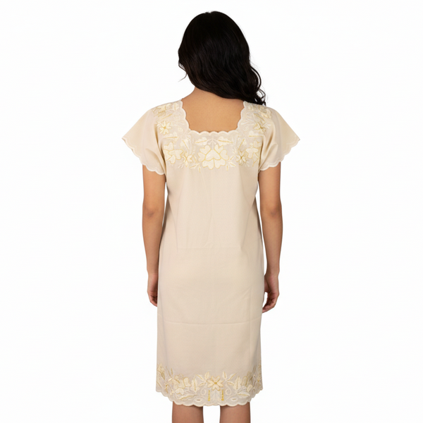 Vestido Huipil Beige Bordado en Ambos Lado a Mano Yucateco Modelo Alitzel para Mujer