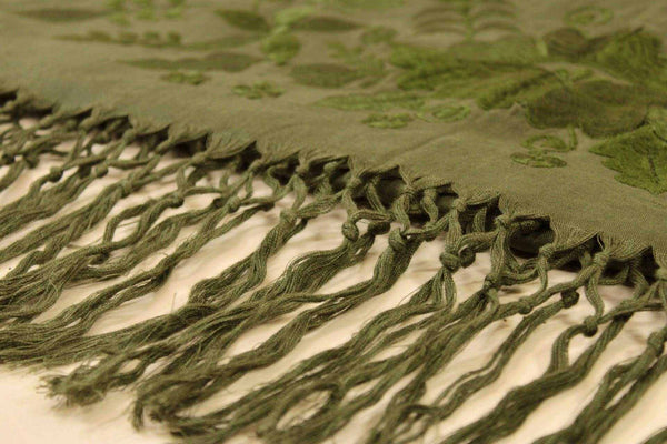Rebozo Chal Artesanal Verde Olivo 100% Lino Bordado Yucateco a mano 2.1 metros