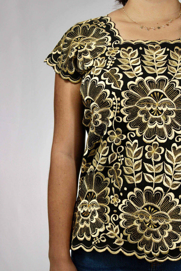 Blusa Yucateca Bordada Negra Lino Modelo Aurora