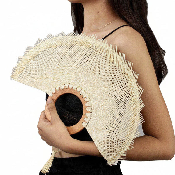 Abanico Artesanal Beige Palma Jipijapa con Mango de Madera Hecho a Man
