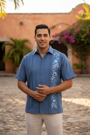 Guayabera Bordada Yucateca Azul Acero Modelo Colibrí Manga Corta para Hombre