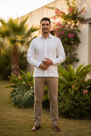 Blanca Yucatecan Embroidered Guayabera Model Itzamná Long Manga Hidden buttons for men