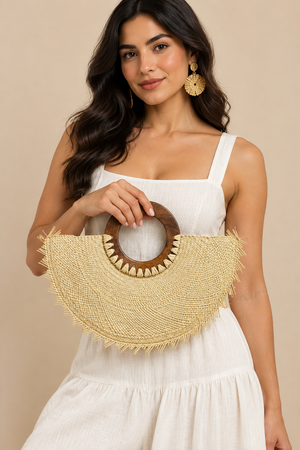 Beige Palma Jipijapa artisan fan with hand -made wooden handle