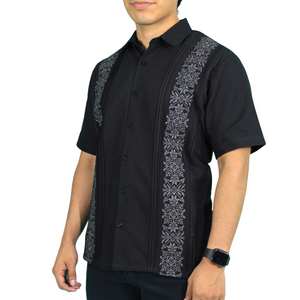 Guayabera Bordada Yucateca Negra Modelo Itzaes Manga Corta para Hombre