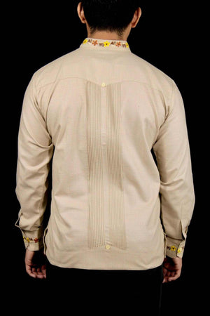Guayabera Yucateca Beige De Lino Modelo Colibrí Manga Larga